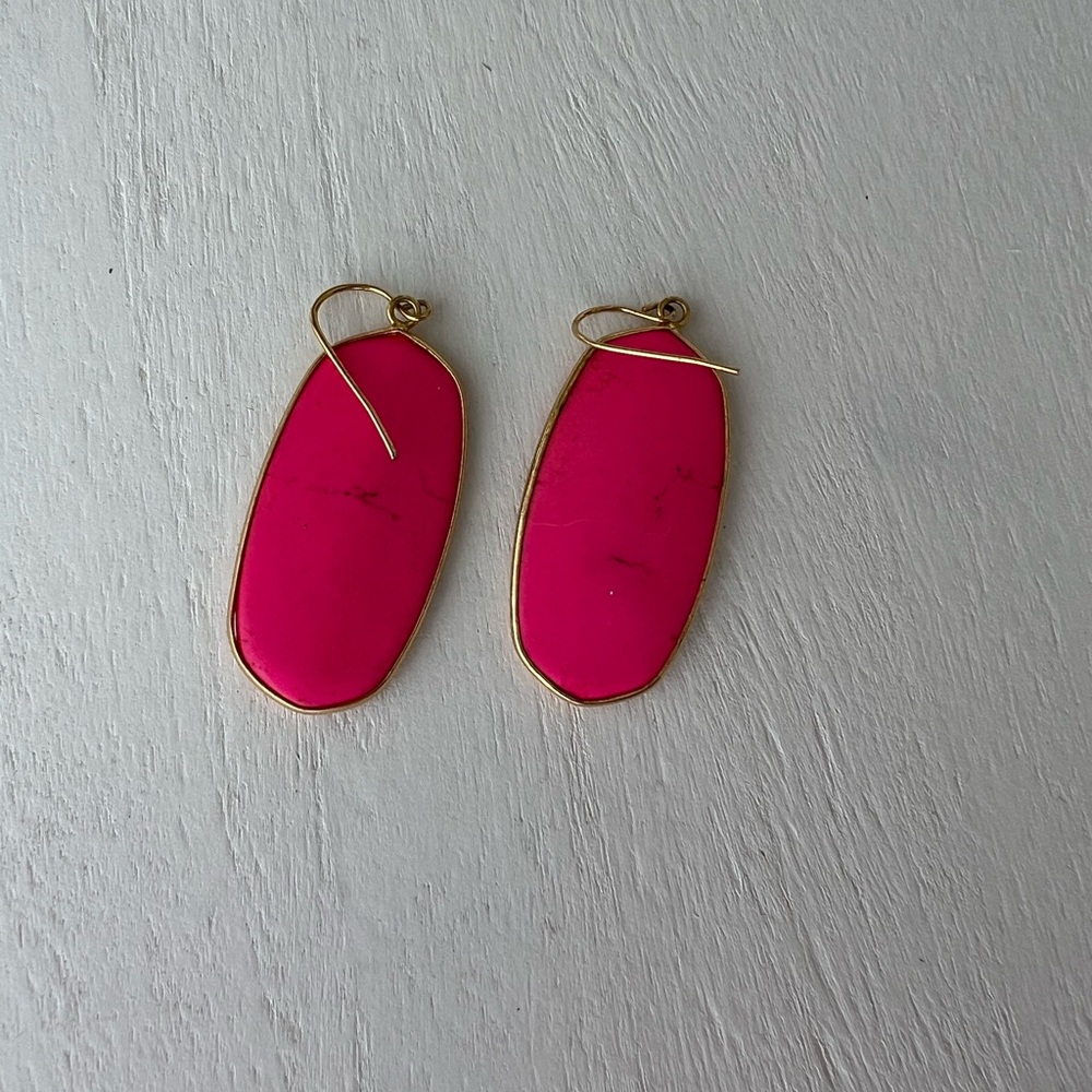 Kendra Scott hot pink earrings
